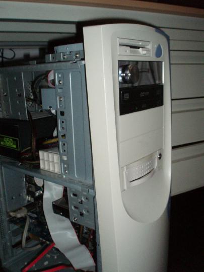 White box Q6600 build, image 20 of 26