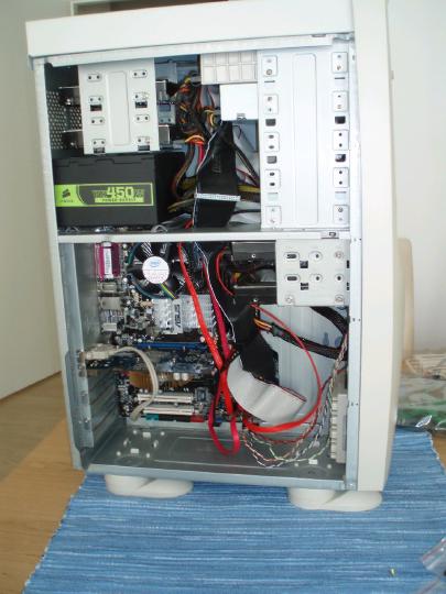 White box Q6600 build, image 23 of 26