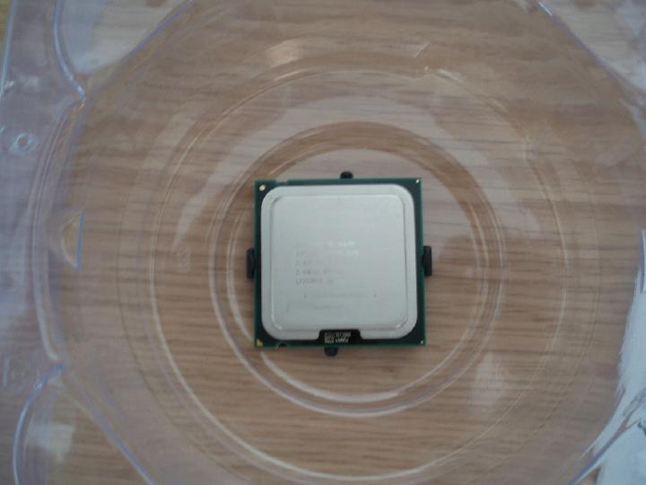 White box Q6600 build, image 9 of 26