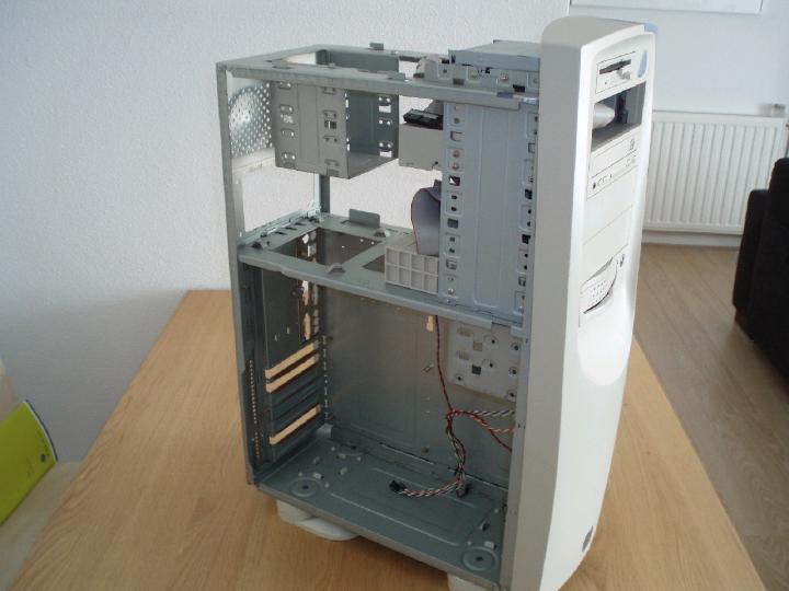 White box Q6600 build, image 3 of 26