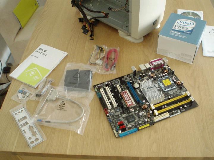 White box Q6600 build, image 5 of 26